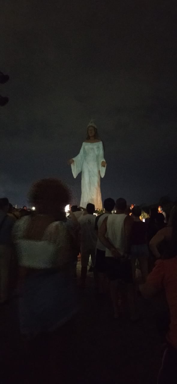 No Dia de Iemanjá, píer fica às escuras em Vitória por Leitor | A Gazeta