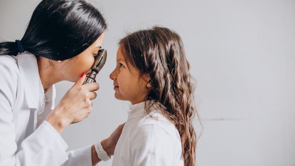 A Organização Mundial da Saúde estima que, neste ritmo de crescimento da incidência de miopia, até 2050, mais da metade da população mundial será míope