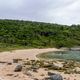 Imagem - Praia de Guarapari onde ocorreu crime misterioso é reservada e paradisíaca