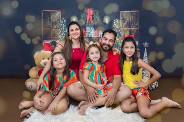 Daniel e Aline têm três meninas e queriam mais um filho.