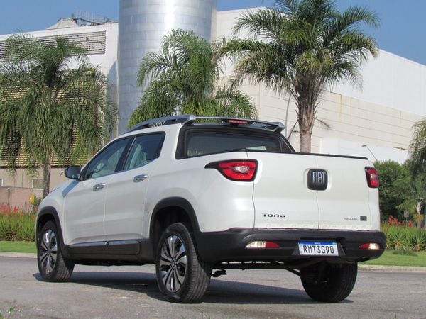 Fiat Toro Volcano Turbo 270 Fle