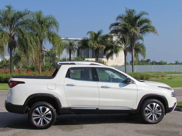 Fiat Toro Volcano Turbo 270 Fle