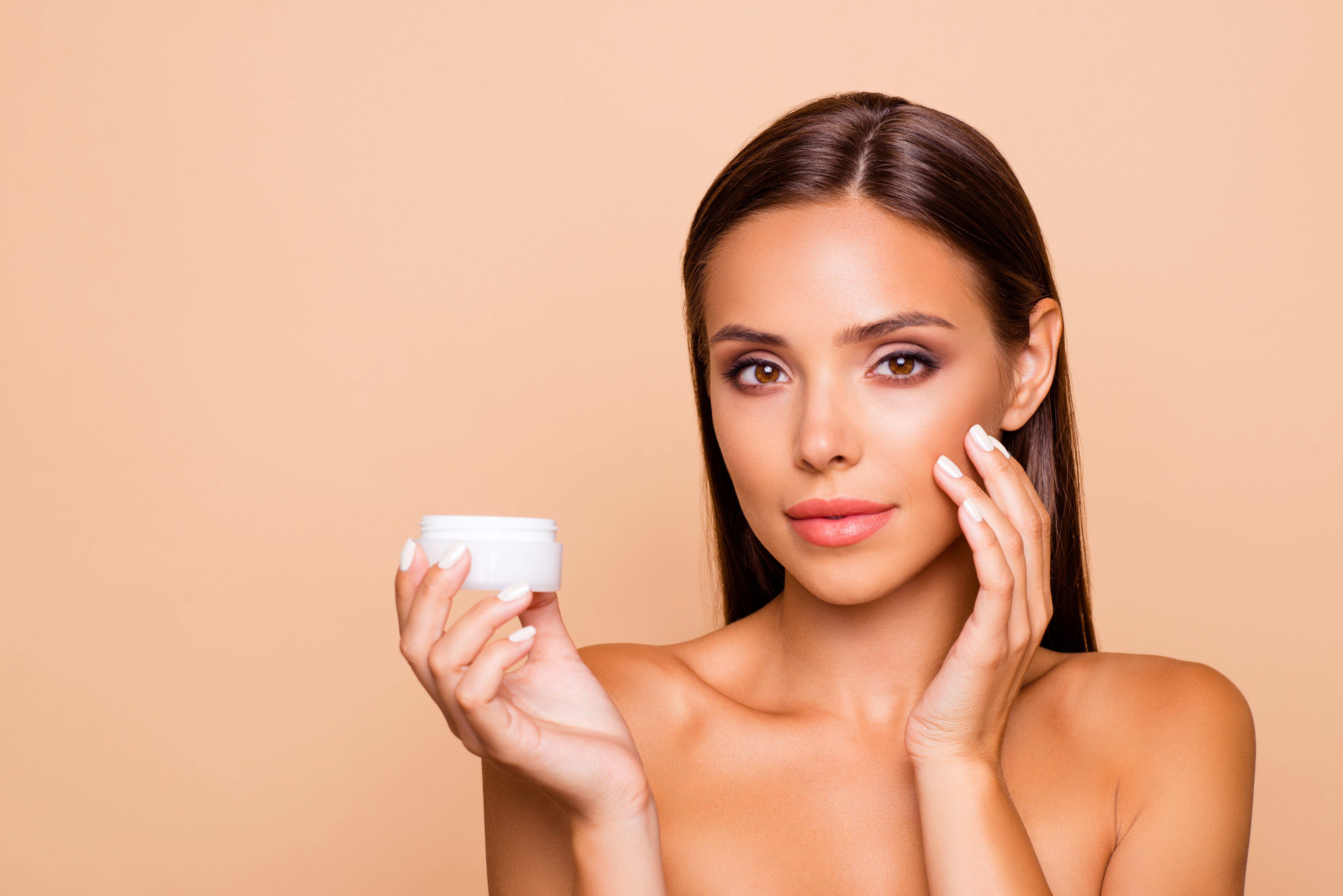 Maquiagem para iniciantes: simples de fazer, com poucos produtos e versátil, Mulher Beleza