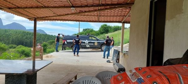 Traficantes que compravam imóveis com dinheiro da venda de drogas são presos em Cachoeiro por Divulgação \ PCES