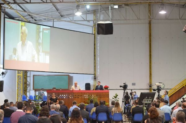 Um culto para marcar a inauguração do Instituto Edward Dodd foi celebrado no Maanaim de Vila Velha, local que também sedia a escola por Juliana Alves
