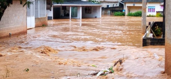  São Bento de Urânia, em Alfredo Chaves, sofre com novo alagamento 