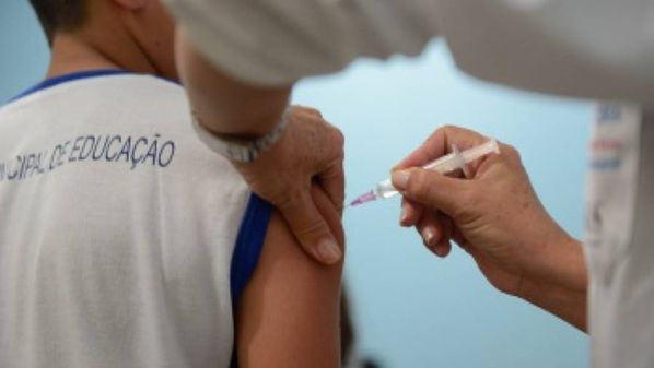 Além de doses contra a Covid-19, foram ofertadas vacinas contra a influenza, meningite e sarampo em todos os postos de vacinação do Estado