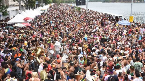 Bloco Regional da Nair no carnaval de rua de Vitória
