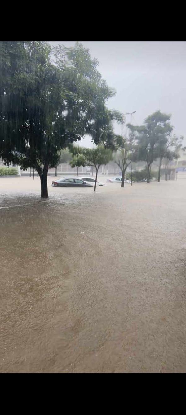 Chuva causa alagamentos em bairros de Aracruz por Leitor | A Gazeta