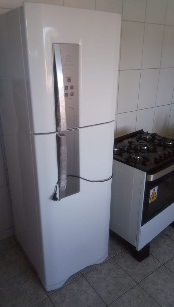 Segundo a polícia, diversos objetos foram adquiridos com os valores dos furtos por Divulgação \ PCES