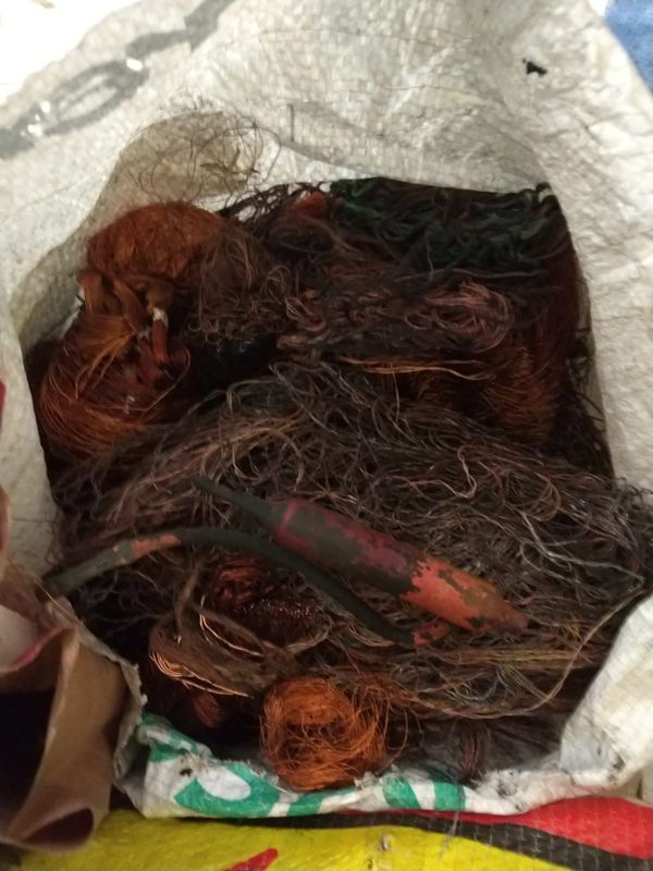 Quase meia tonelada de fios de cobre é apreendida em Vitória por Divulgação|PMV
