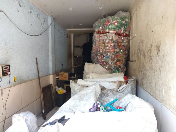 Quase meia tonelada de fios de cobre é apreendida em Vitória por Divulgação|PMV