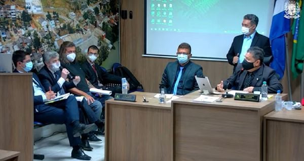 Sessão da Câmara de São Mateus vota impeachment de Daniel da Açaí