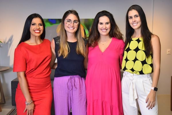 Vivyan Modesto, Ariane Mozer, Luiza Salles, Mariana Andrade