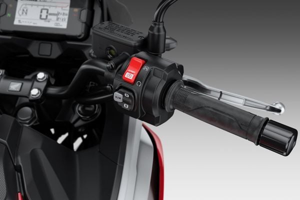 Honda NC 750X 2022 chega em versões com câmbio convencional ou Dual Clutch Transmission