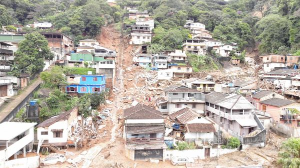 Bombeiros do ES atuaram nos trabalhos de resgate em Petrópolis 