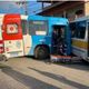 Imagem - Motorista do Transcol perde controle e atinge ônibus escolar e carro na Serra