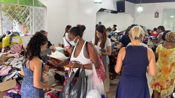 Ação solidária da ICM em Petrópolis (RJ) por ICM/ Divulgação