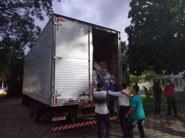 Mais de mil cestas básicas foram enviadas para o Rio de Janeiro e 6,5 toneladas de alimentos foram doados no Sul da Bahia por ICM/ Divulgação