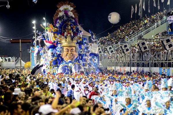 Desfile escola de samba Sambão do Povo. Carnaval de Vitória