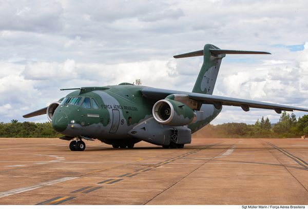 Aeronave da FAB foi à Polônia resgatar brasileiros e animais de estimação por Divulgação | FAB