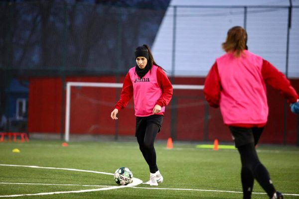 Gabriela Zidoi em atuação pelo Kryvbas