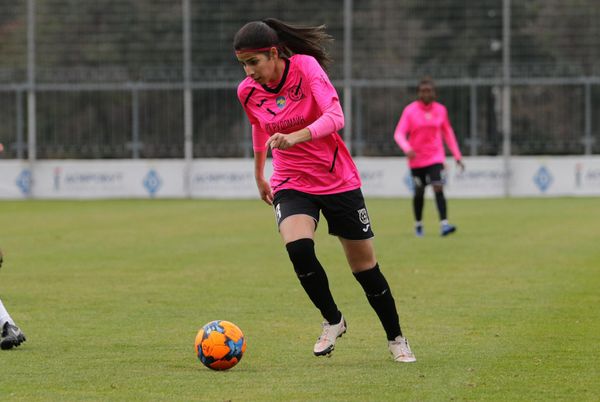 Gabriela Zidoi em atuação pelo Kryvbas