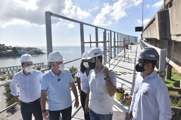 Obras da Ciclovia da Vida, na Terceira Ponte, avançam sobre a Baía de Vitória por Ricardo Medeiros