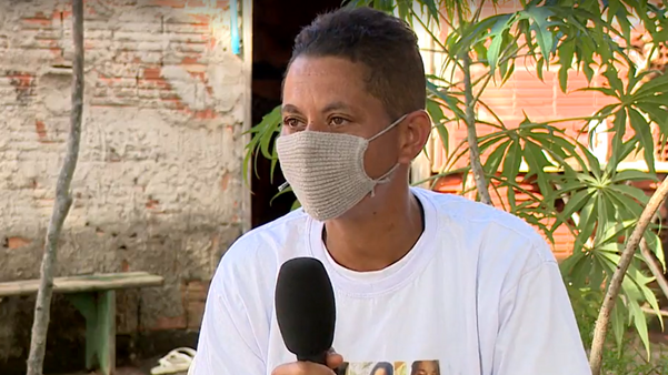 Renata Nunes de Oliveira, a esposa de Janaína, uma das vítimas do atropelamento.