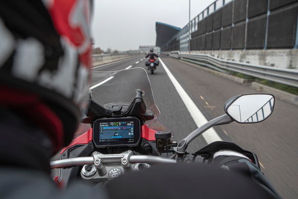 Radar é o diferencial da Ducati Multistrada V4S