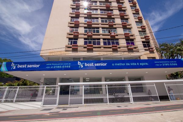 Edifício da Best Senior na Praia do Canto, em Vitória
