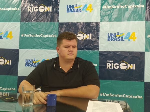 Felipe Rigoni em entrevista coletiva como presidente estadual do União Brasil