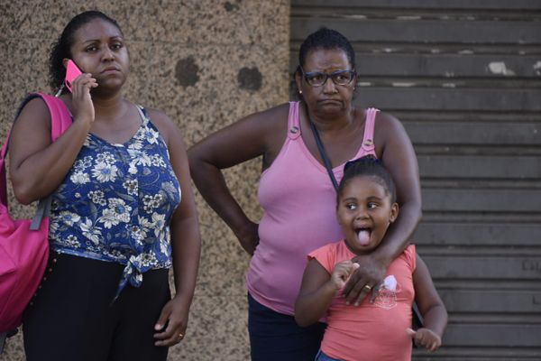 Moradores do ES começam a circular sem uso de máscara após 2 anos de pandemia de Covid por Ricardo Medeiros