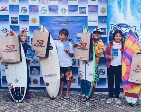  4° lugar na sub 10 masc na praia da Joaquina, Florianópolis (SC). por Redes Sociais