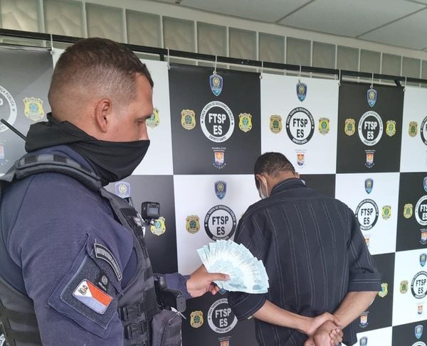 Homem é preso com R$ 2 mil com notas falsas e pode pegar 12 anos de prisão no ES por Guarda Municipal de Vila Velha
