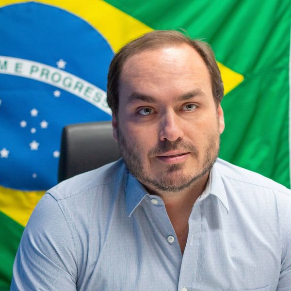 A Gazeta | Viagem De Carlos De Bolsonaro à Rússia Desperta Temor No TSE ...