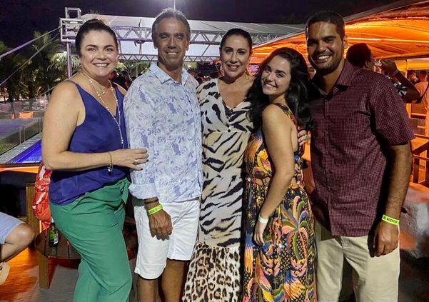 Adriana, Cesinha, Flavia, Isabela e Cesar Neto: a família Saade