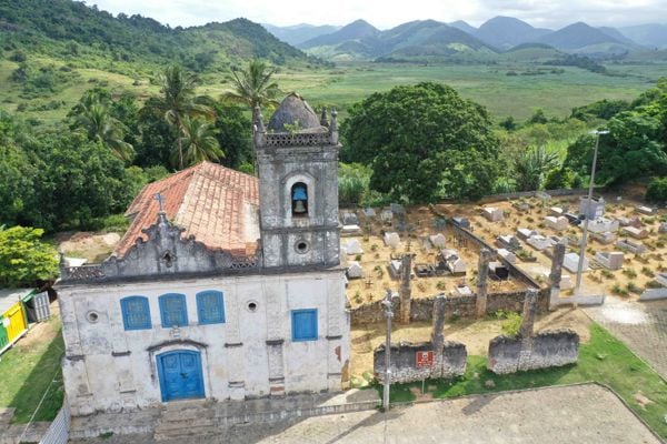 Igreja de Nossa Senhora da Ajuda, em Araçatiba