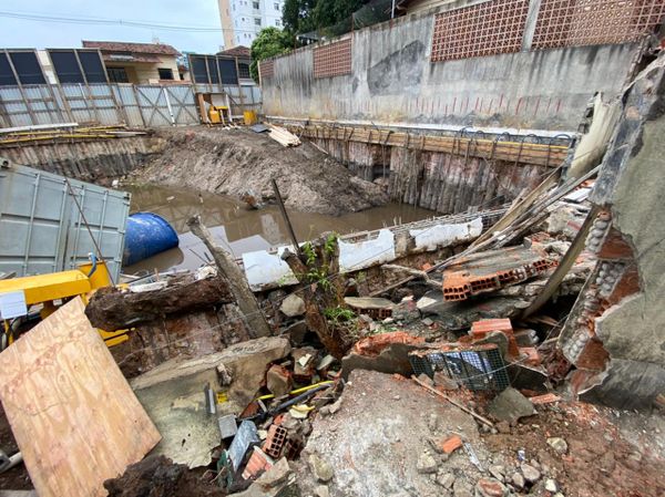 Estrutura desabou em Jardim Camburi, Vitória por Divulgação | Crea-ES