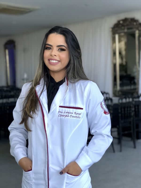 De acordo com a cirurgiã dentista Laryssa Barros Rangel da Silva, que atua na Semblant, os procedimentos mais procurados são a aplicação de botox; o preenchimento de ácido hialurônico, e os bioestimuladores de colágeno.
