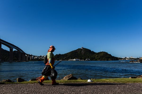 Sextou com sol na Ilha de Vitória por Fernando Madeira