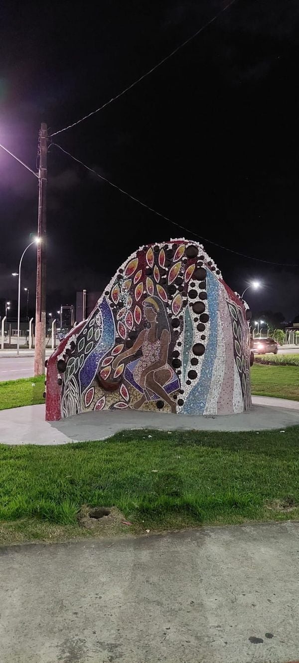 Monumento em homenagem ao ofício das paneleiras fica em Vitória, entre as avenidas Adalberto Simão Nader e Fernando Ferrari por Vânia Caus