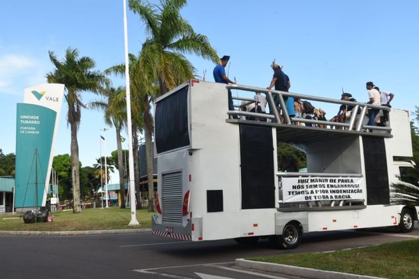 Protesto de indígenas na Vale, em Vitória por Carlos Alberto Silva