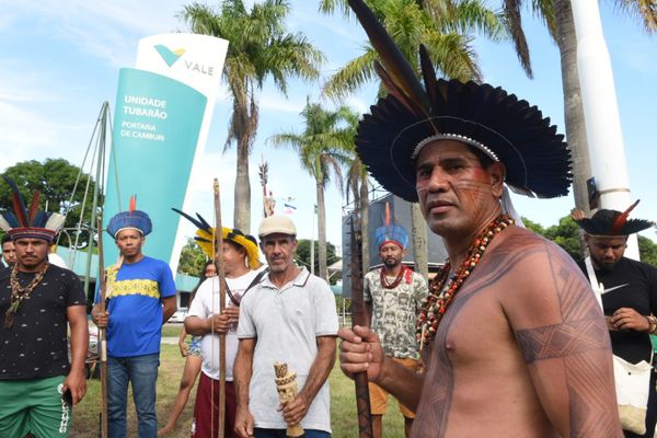 Protesto de indígenas na Vale, em Vitória por Carlos Alberto Silva