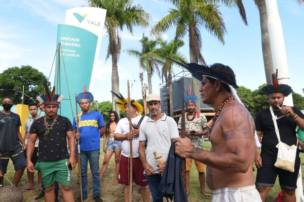 Protesto de indígenas na Vale, em Vitória por Carlos Alberto Silva