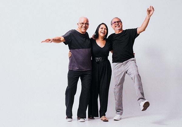 Enrico Di Miceli, Joãozinho Gomes e a cantora Patrícia Bastos apresentam o disco 