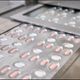 Imagem - Covid-19: Anvisa aprova uso emergencial de remédio da Pfizer
