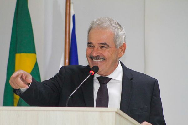 Guerino Zanon renunciou ao cargo de Prefeito de Linhares, na noite desta quinta-feira (31)