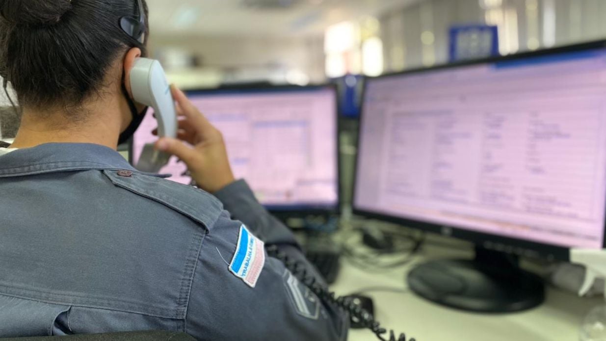 Mulheres ligam para a Polícia Militar e simulam conversas que escondem, na verdade, um pedido de socorro contra agressões