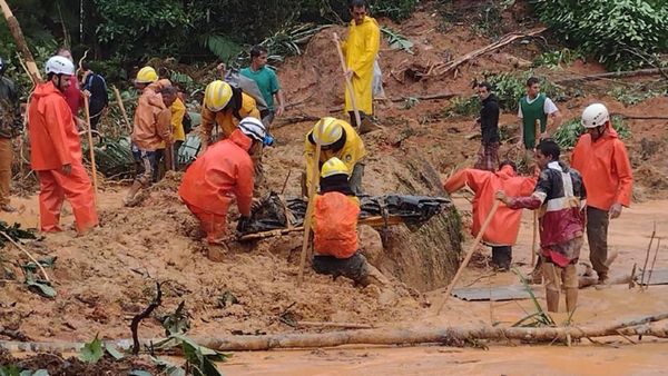 Chuvas causam deslizamento de terra e mortes em Paraty, no Rio de Janeiro